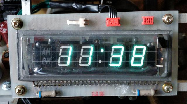 Second module of Octoglow, which contains numerical VFD to display wall time and 433 MHz weather sensor receiver.